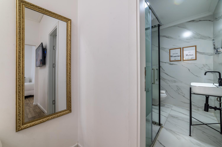 Bathroom 4, Paamonim Hotel Jerusalem