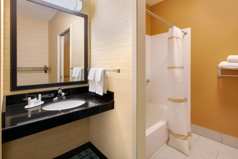 Bathroom 5, Fairfield Inn & Suites Austin-University Area, Travis