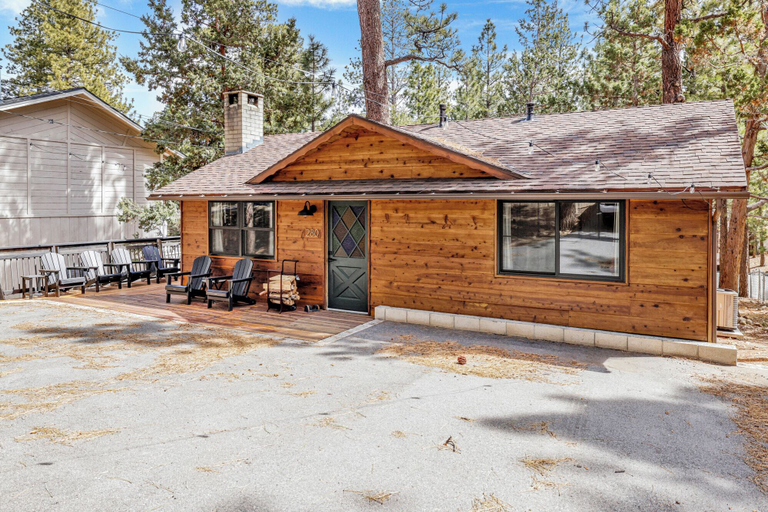 Exterior & Views 2, Bruin Chalet #2464, San Bernardino