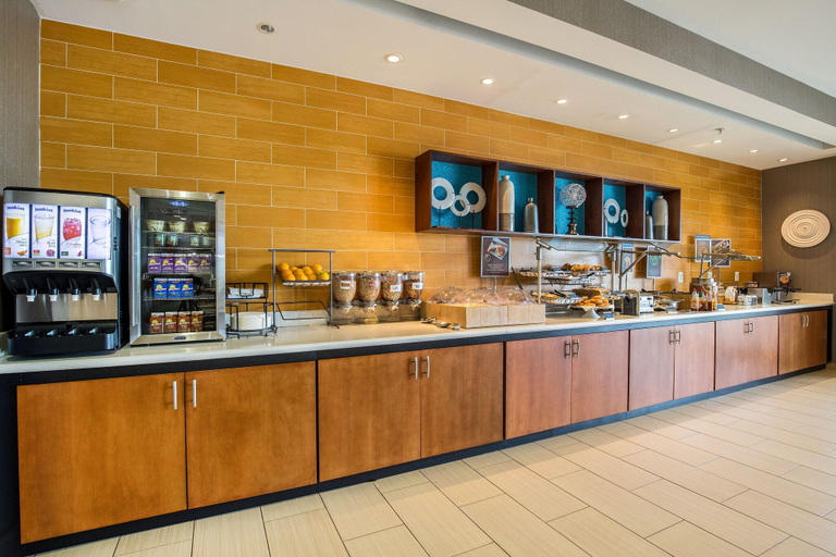 Food & Drinks 4, SpringHill Suites by Marriott Houston Rosenberg, Fort Bend