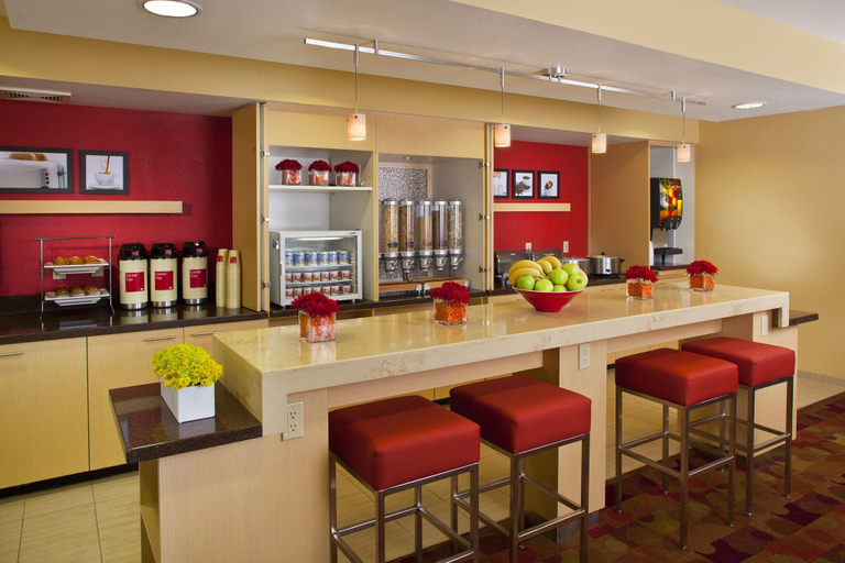 Food & Drinks 5, TownePlace Suites New Orleans Metairie, Jefferson