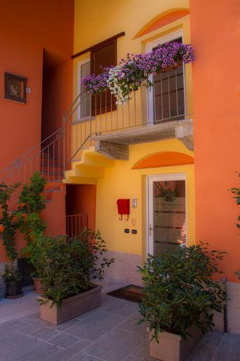 Others 3, BelSorrisoVarese - Rooms & Apartments - Private Parking - Reservation Required, Varese