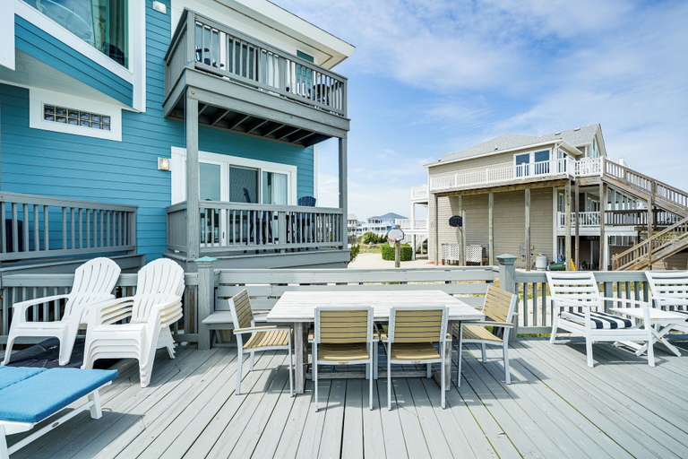 Exterior & Views 2, Grand Seaside Escape w/ Direct Beach Access!, Currituck