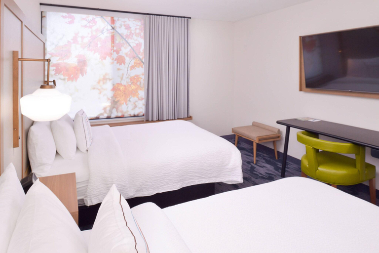 Bedroom 4, Fairfield Inn & SUI by Marriott Bakersfield Centr, Kern