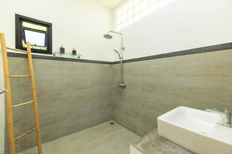 Bathroom 5, Moon Cottage, Ko Samui