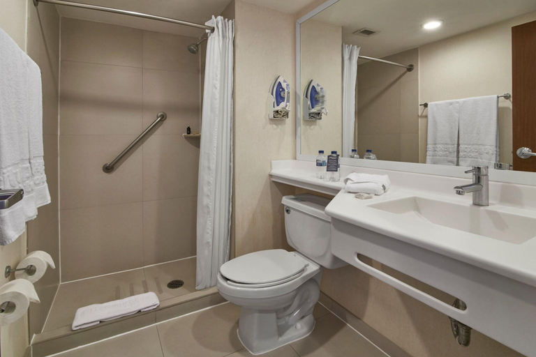 Bathroom, City Express by Marriott Puebla Angelopolis, San Andrés Cholula