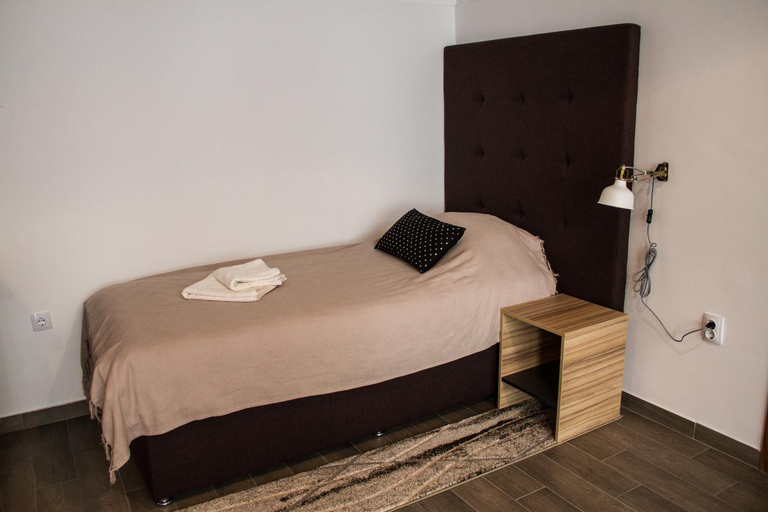 Others 4, Rooms Rebolj, Osijek