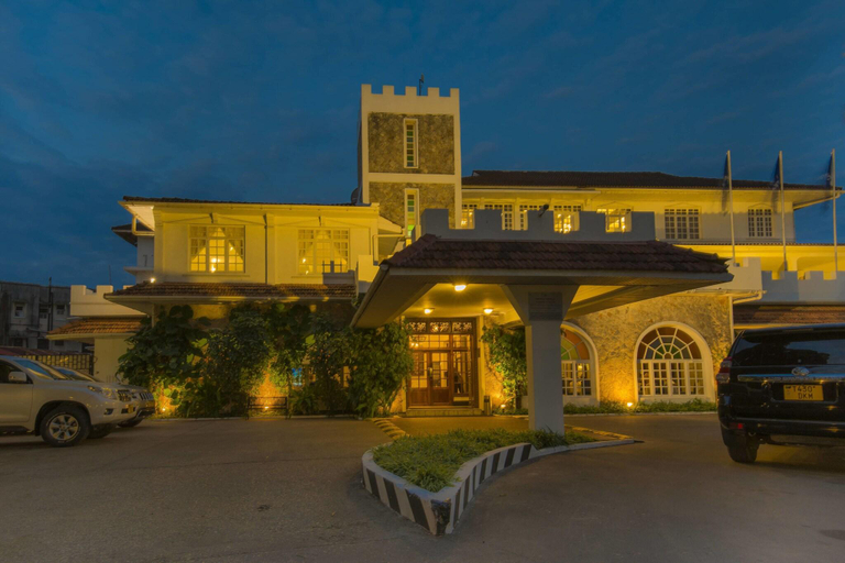 Exterior & Views