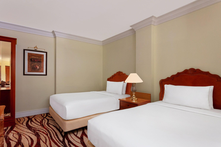 Bedroom 3, Le Royal Meridien, Chennai