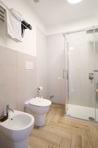 Bathroom 4, Toto e Peppino luxury rooms, Napoli