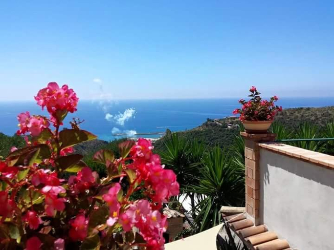 Others 4, B&B Le Anthos, Salerno