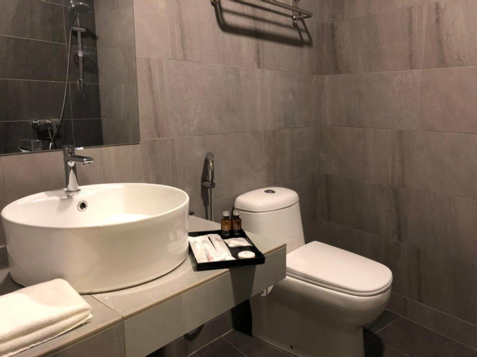 Bathroom 6