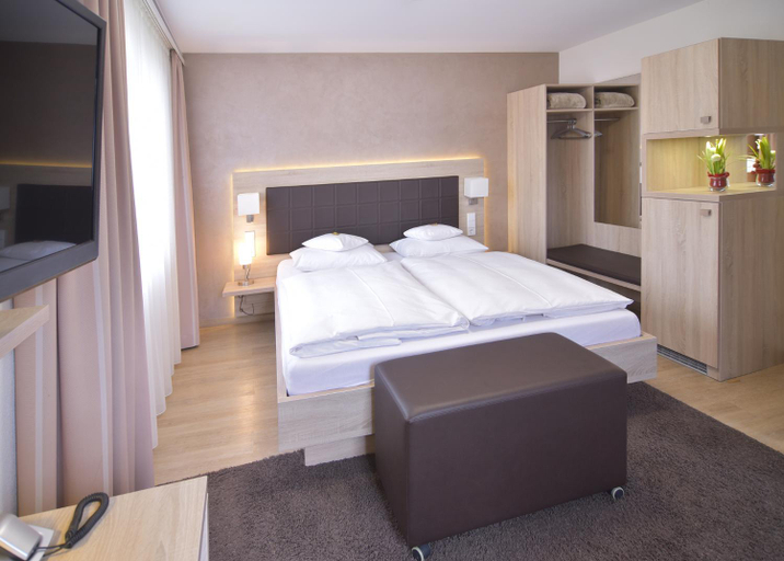 Others 3, Hotel - Restaurant Hirsch, Enzkreis