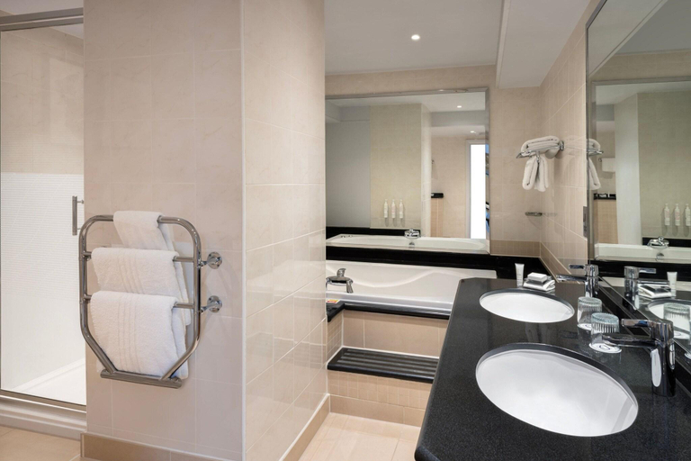 Bathroom 4, Delta Hotels By Marriott Northampton, Northamptonshire