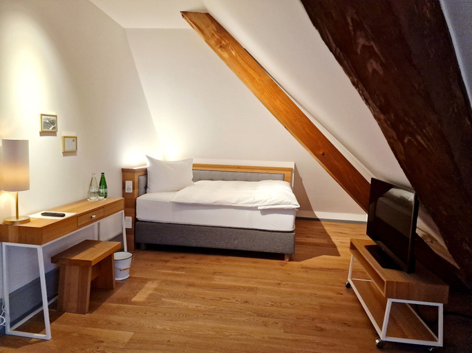 Bedroom 3, Hotel Weissenstein, Lebern
