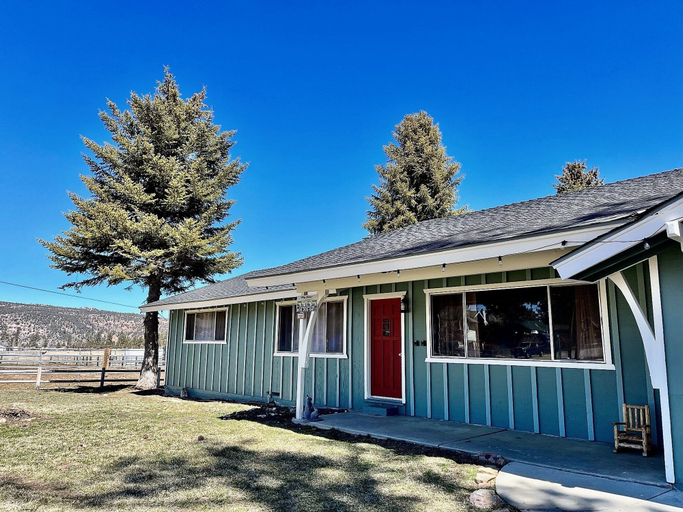 Exterior & Views, THE Farmhouse Experience #1900, San Bernardino