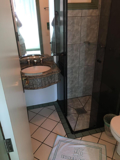 Bathroom 2, Hotel Bauer, Torres