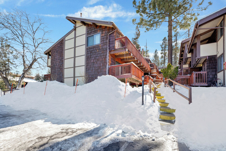 Exterior & Views 2, Smith Chalet AT Snow Summit #2278, San Bernardino