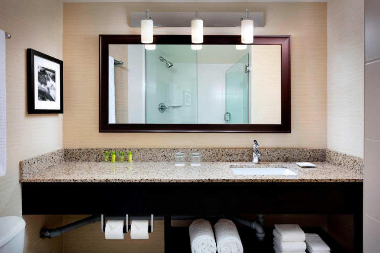 Bathroom 5, Delta Hotels Sault Ste. Marie Waterfront, Algoma
