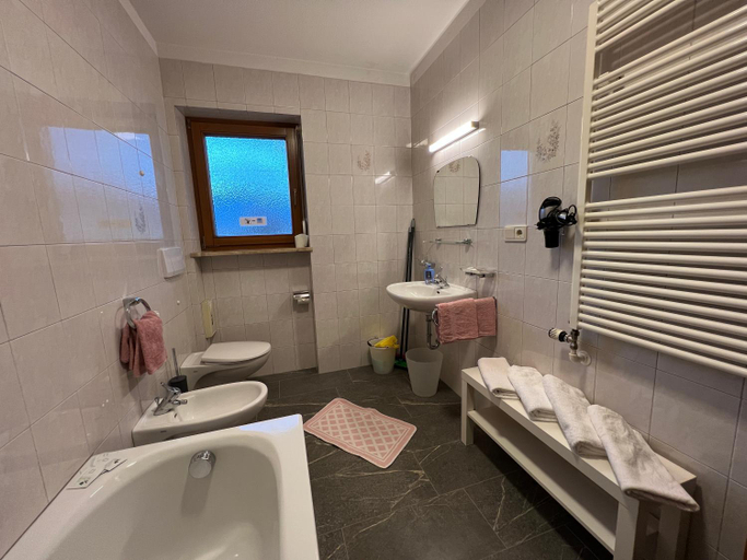 Bathroom, Residence Untermoarhof, Bolzano