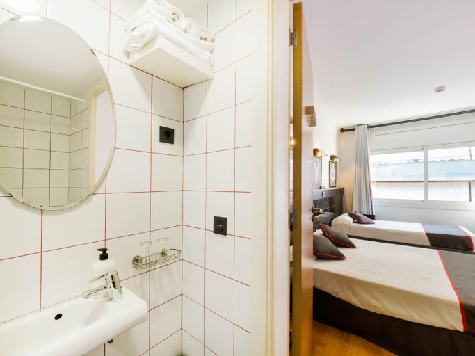 Bedroom 2, Hostal Athenas, Barcelona