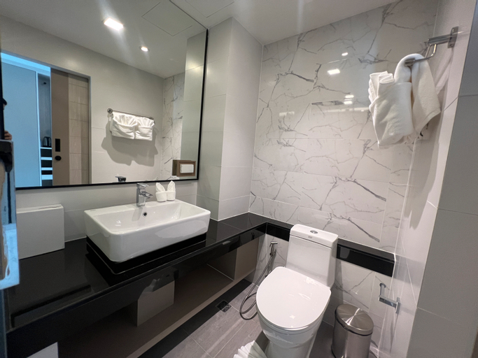 Bathroom 6