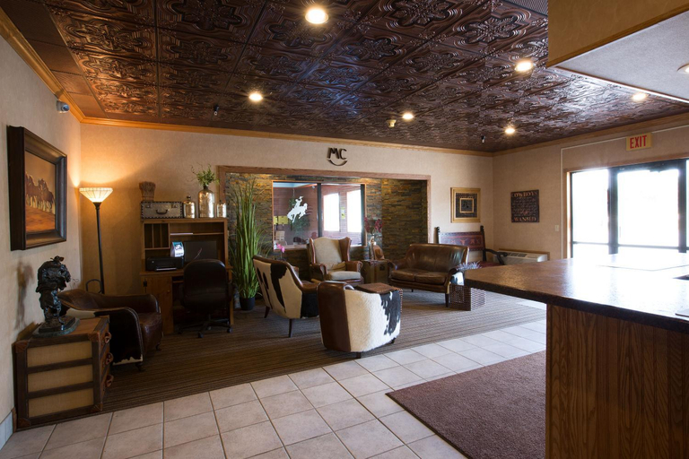 Public Area, Miles City Hotel, Custer
