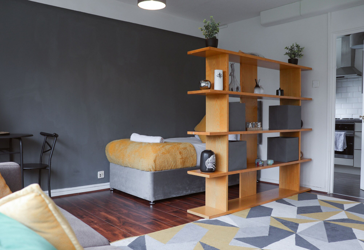 Others 5, Lovely 1-bed Apartment in Birmingham, Birmingham