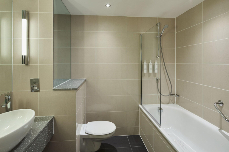 Bathroom 5, Courtyard by Marriott London Gatwick Airport, Surrey