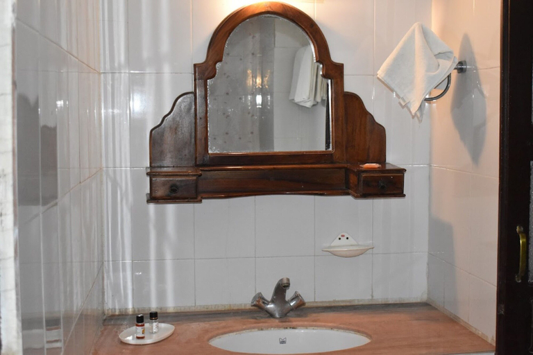 Bathroom 3, Hotel Nawal Sagar Palace Bundi, Bundi