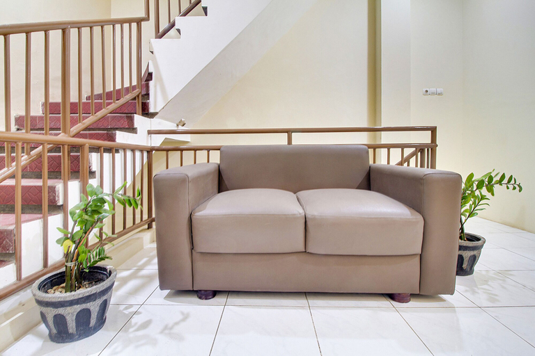 Others 3, OYO 2354 3 Point Residence, Surabaya