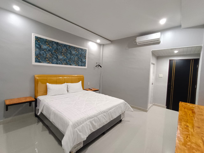 Bedroom 13