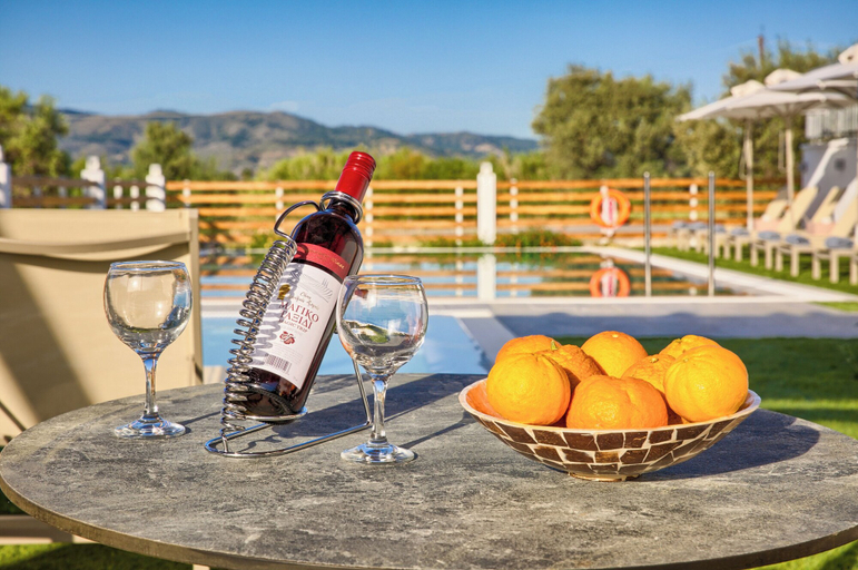 Food & Drinks 5, Kouros Stone Suites, South Aegean