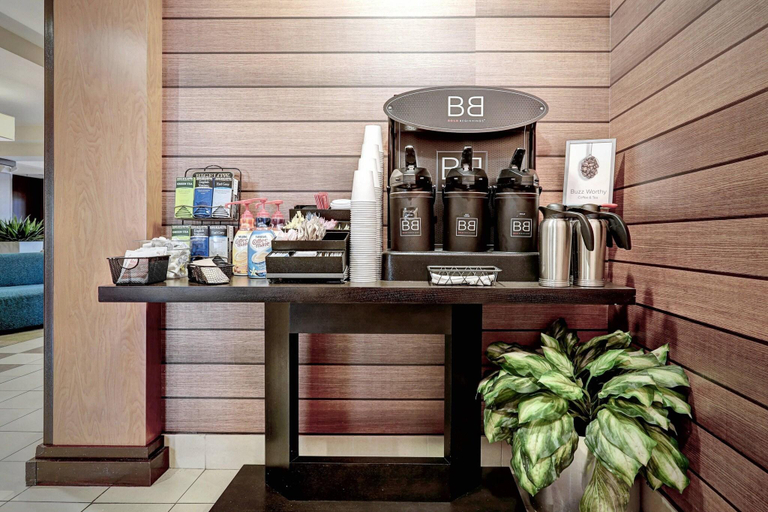 Food & Drinks 5, Fairfield Inn & Suites Edison-South Plainfield, Middlesex