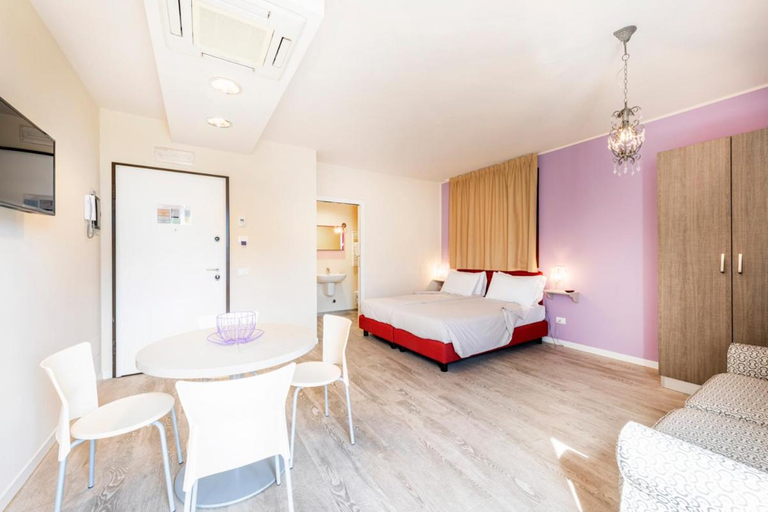 Others 2, Residence Lenno, Como