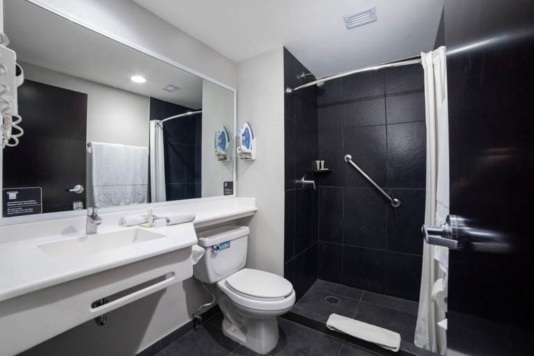 Bathroom 4, City Express Plus by Marriott Cabo San Lucas, La Paz