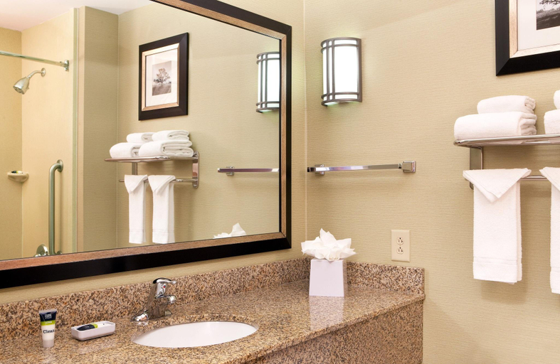 Bathroom 4, Four Points by Sheraton Memphis Southwind, Shelby