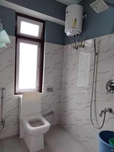 Bathroom, Siniolchu Resort Kalimpong, Darjiling