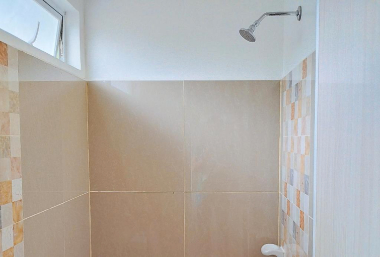 Bathroom 4