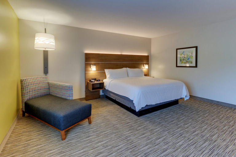 Bedroom 12