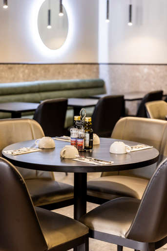 Food & Drinks 4, The Londoner Hotel St. Julians, St Julian's