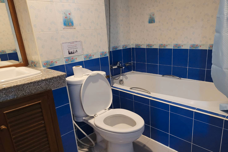 Bathroom 20