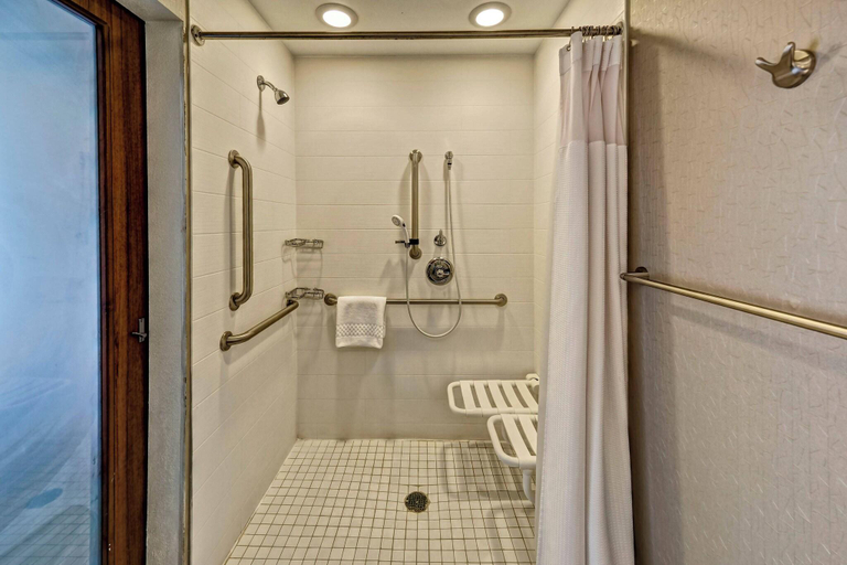 Bathroom 5, SpringHill Suites Oklahoma City Moore, Cleveland