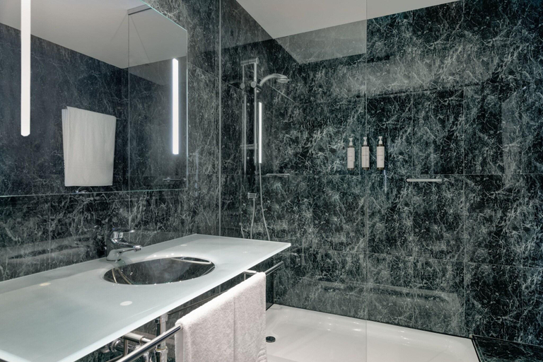 Bathroom 4, AC Hotel Ciutat de Palma by Marriott, Baleares