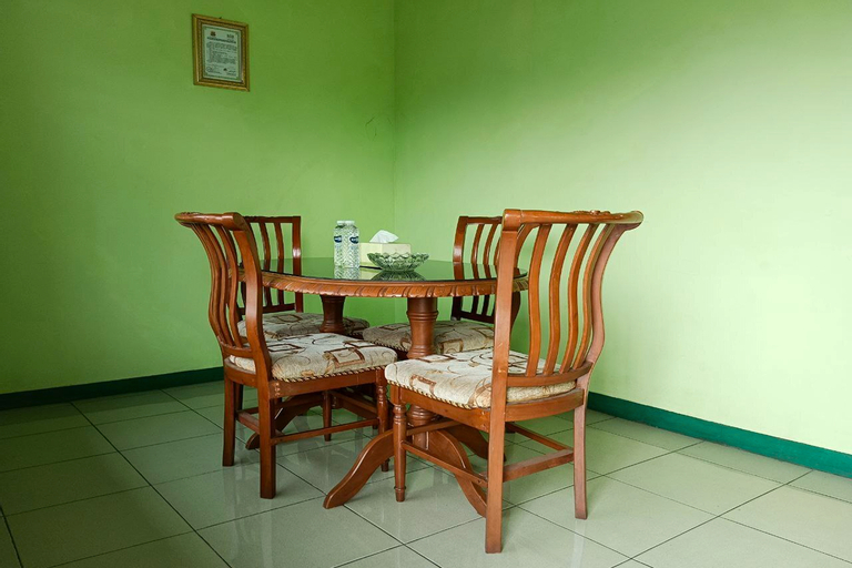 Dining Room 16