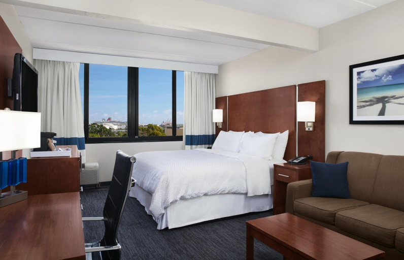 Bedroom 3, Four Points Fort Lauderdale Airport/Cruise Port, Broward