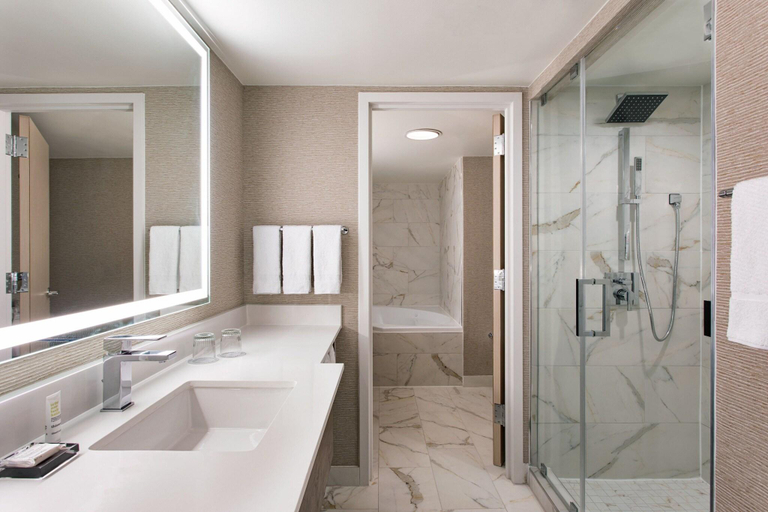 Bathroom 5, Philadelphia Marriott Downtown, Philadelphia