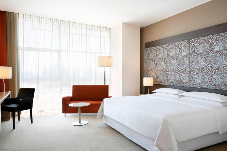 Bedroom 4, Sheraton Milan Malpensa Airport Hotel, Varese