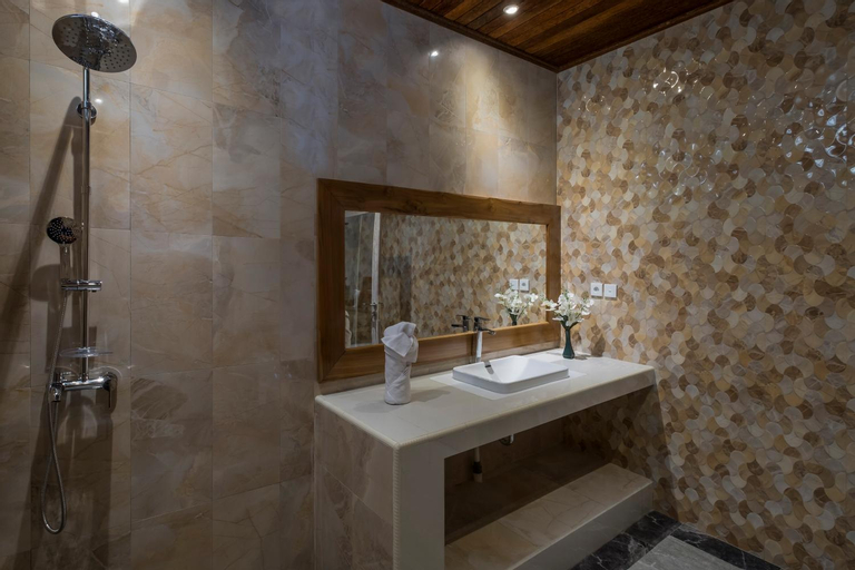 Bathroom 8