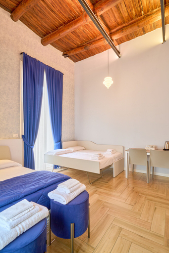 Bedroom 3, Toto e Peppino luxury rooms, Napoli